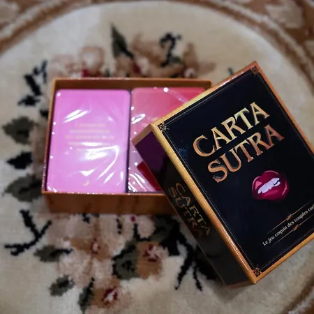 Capsule Secret - Jacuzzi - Netflix & Home Cinema - Jeux De Couple - Barre De Pole Dance Valenciennes Exterior photo