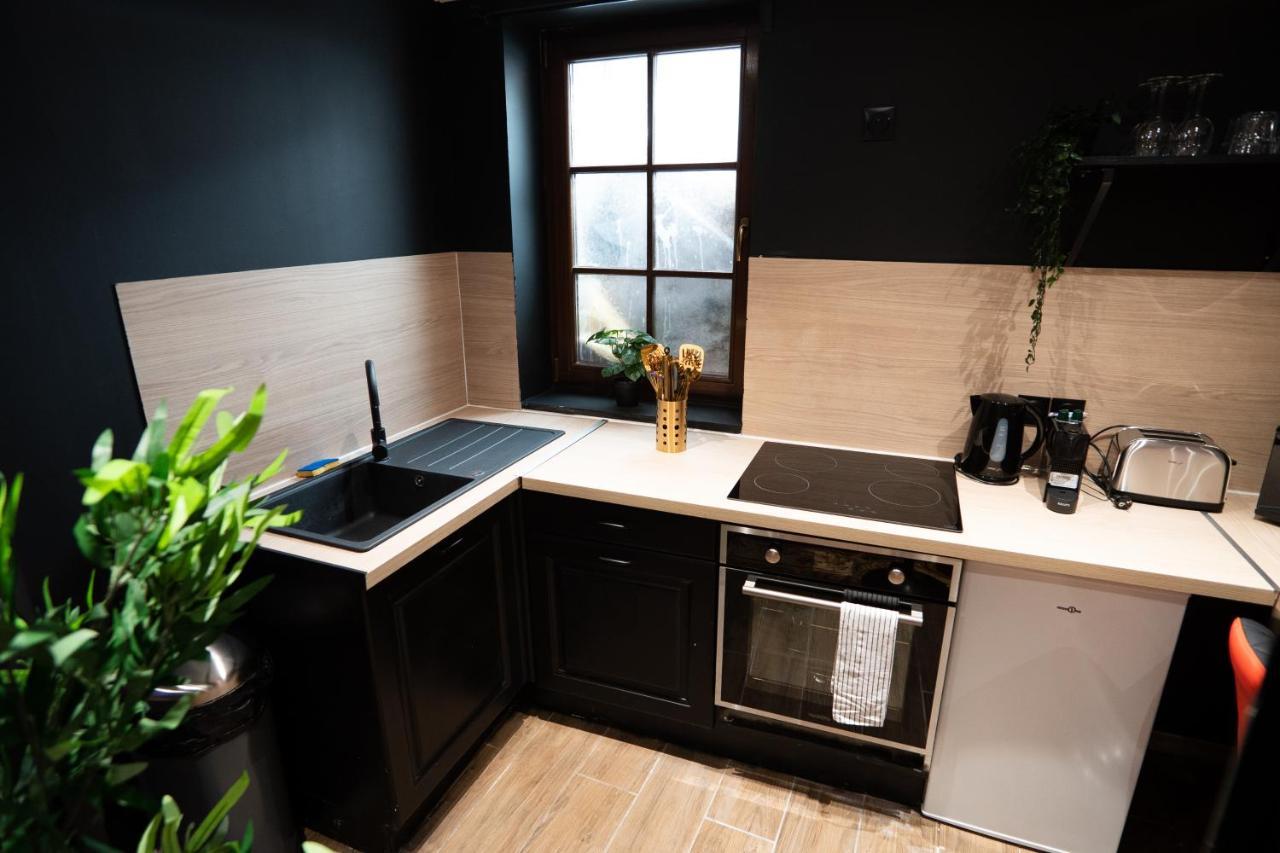 Capsule Secret - Jacuzzi - Netflix & Cinema - Jeux De Couple - Barre De Pole Dance * Valenciennes